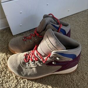 Columbia Women’s Hiking Boots sz 10